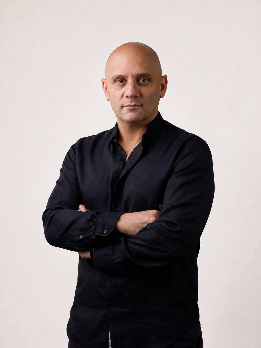 Behind the brand is Dragoș Müller, founder of Magic, a premium beauty network established in Bucharest in 2007.